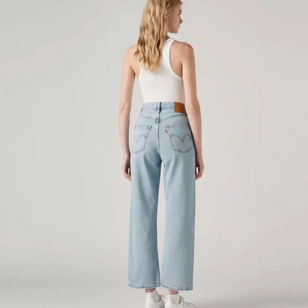 Levi's Women's Ribcage Straight Ankle Jeans - Picture 7 of 14